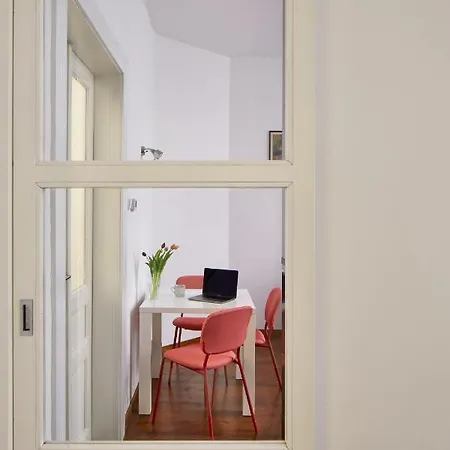 Days - One-bedroom With Netflix Right Next To Zizkov Tower Praha